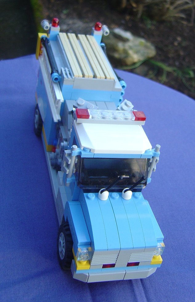 0946_frightliner_c.jpg