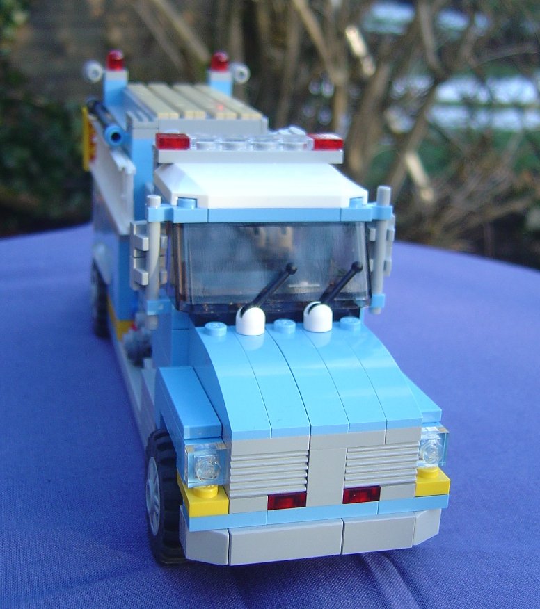 0946_frightliner_f.jpg
