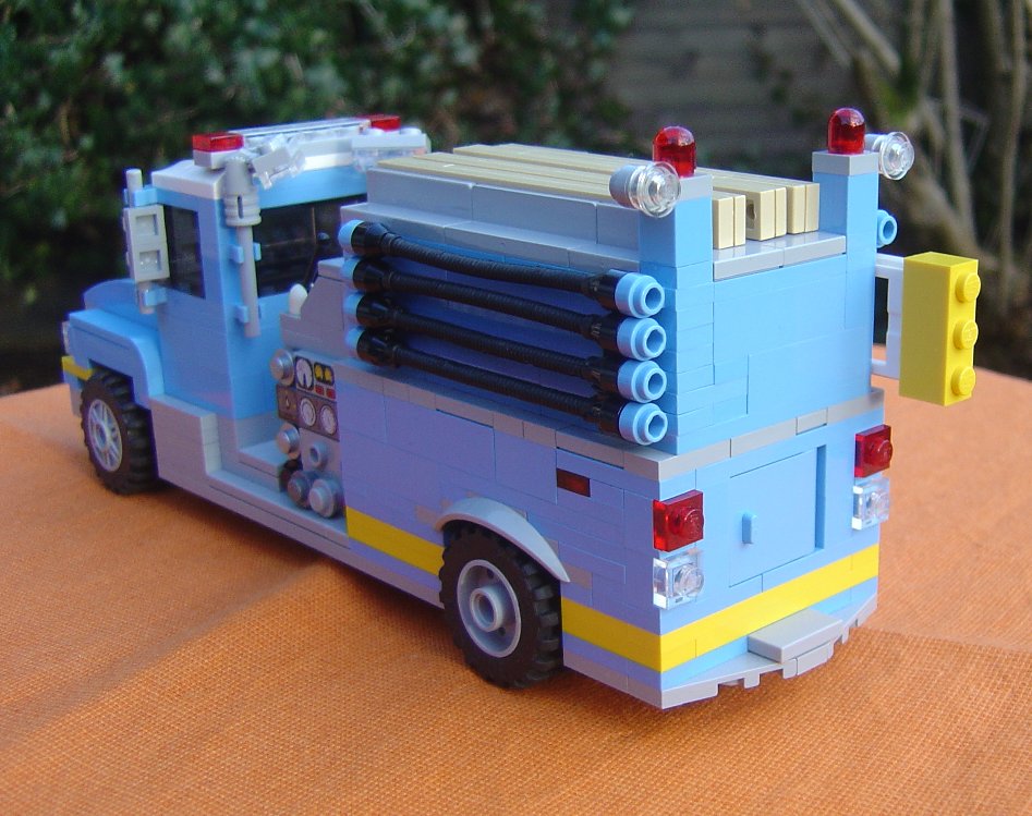0946_frightliner_h.jpg