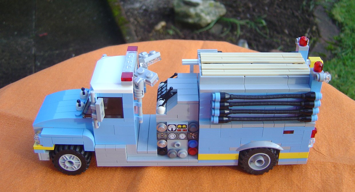 0946_frightliner_i.jpg