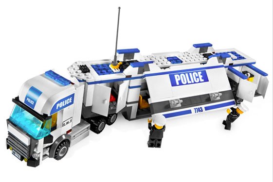 28_7743_command_center_004.jpg