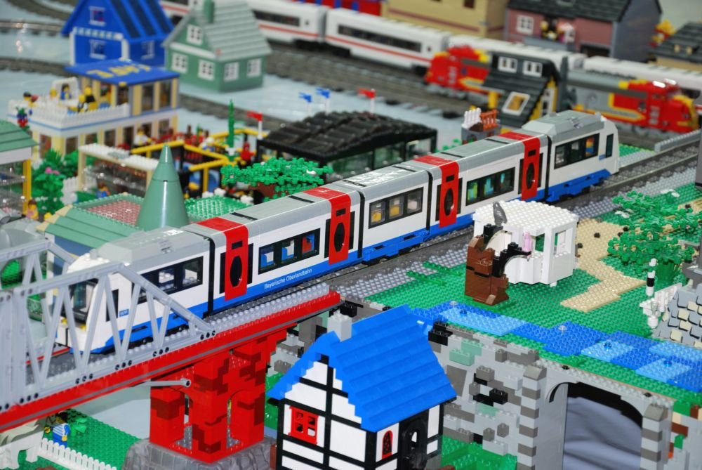 miniland_180.jpg