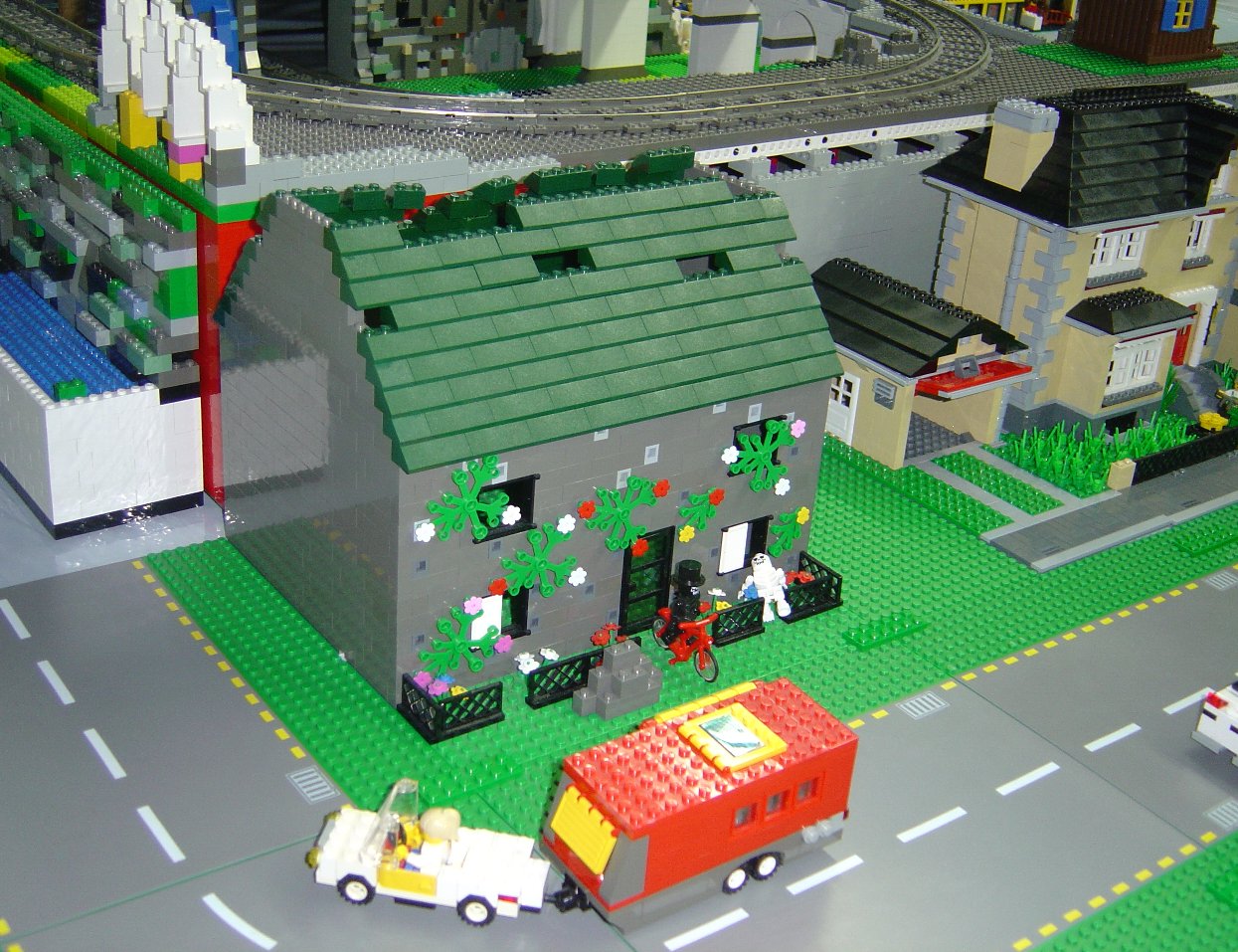 miniland_200.jpg