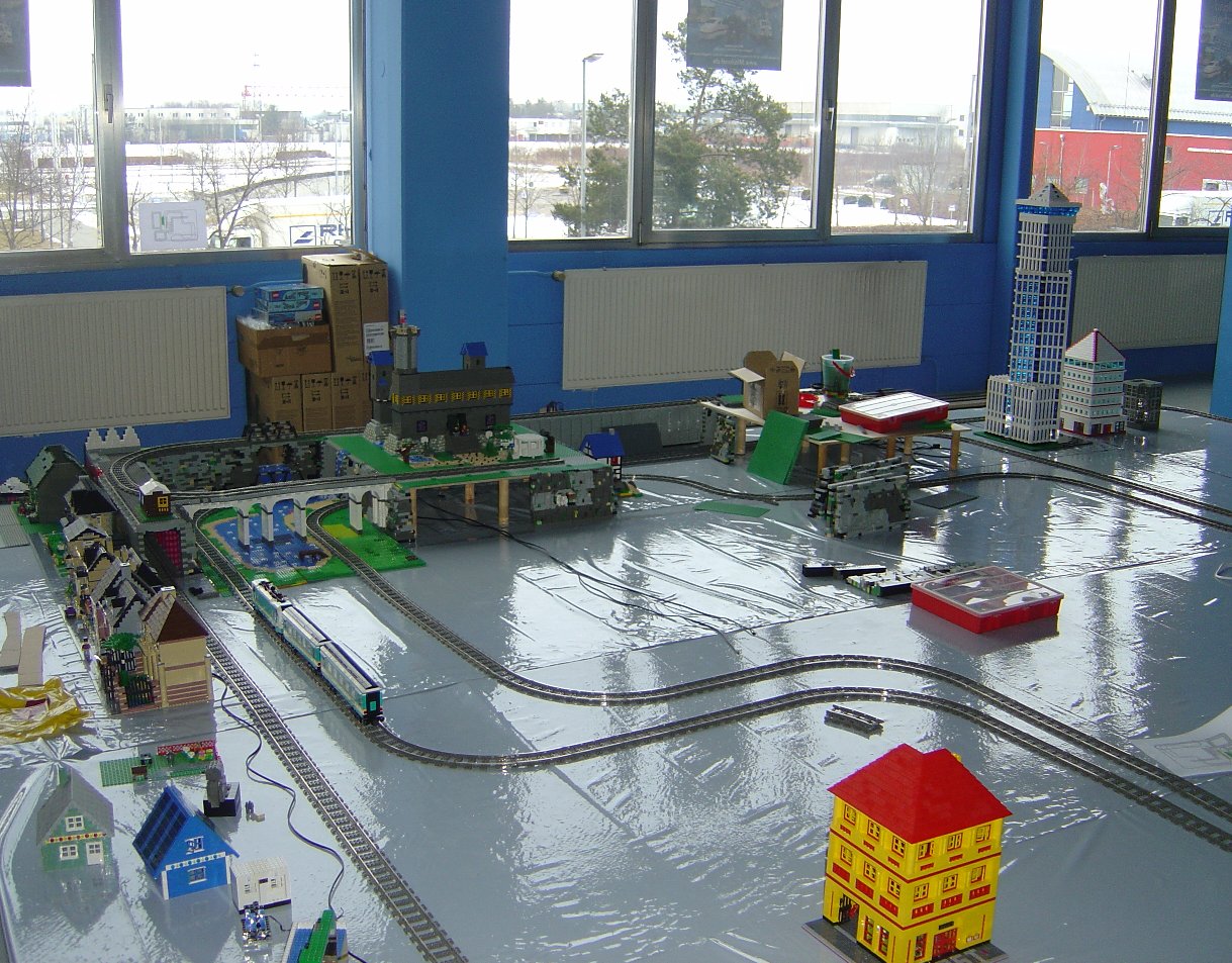 miniland_setup_201.jpg