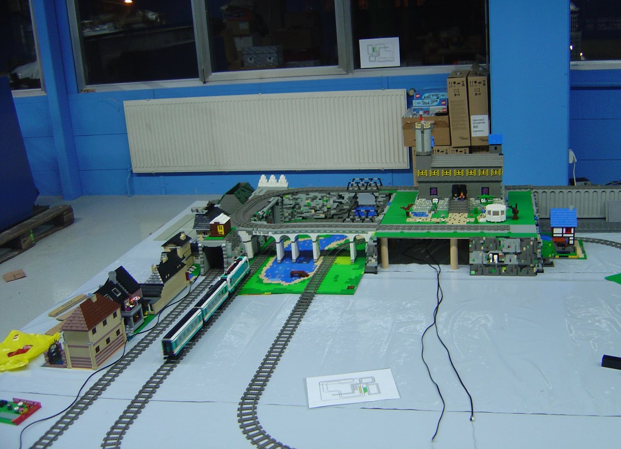 miniland_setup_205.jpg