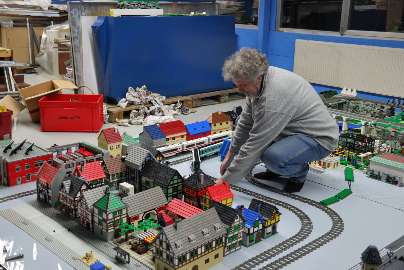 miniland_setup_207.jpg