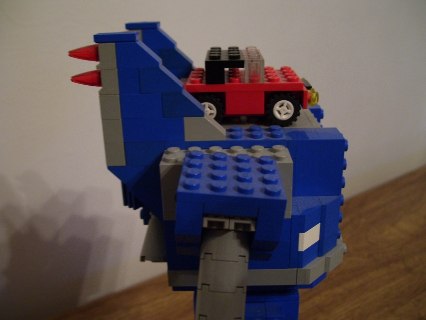 megas5.jpg
