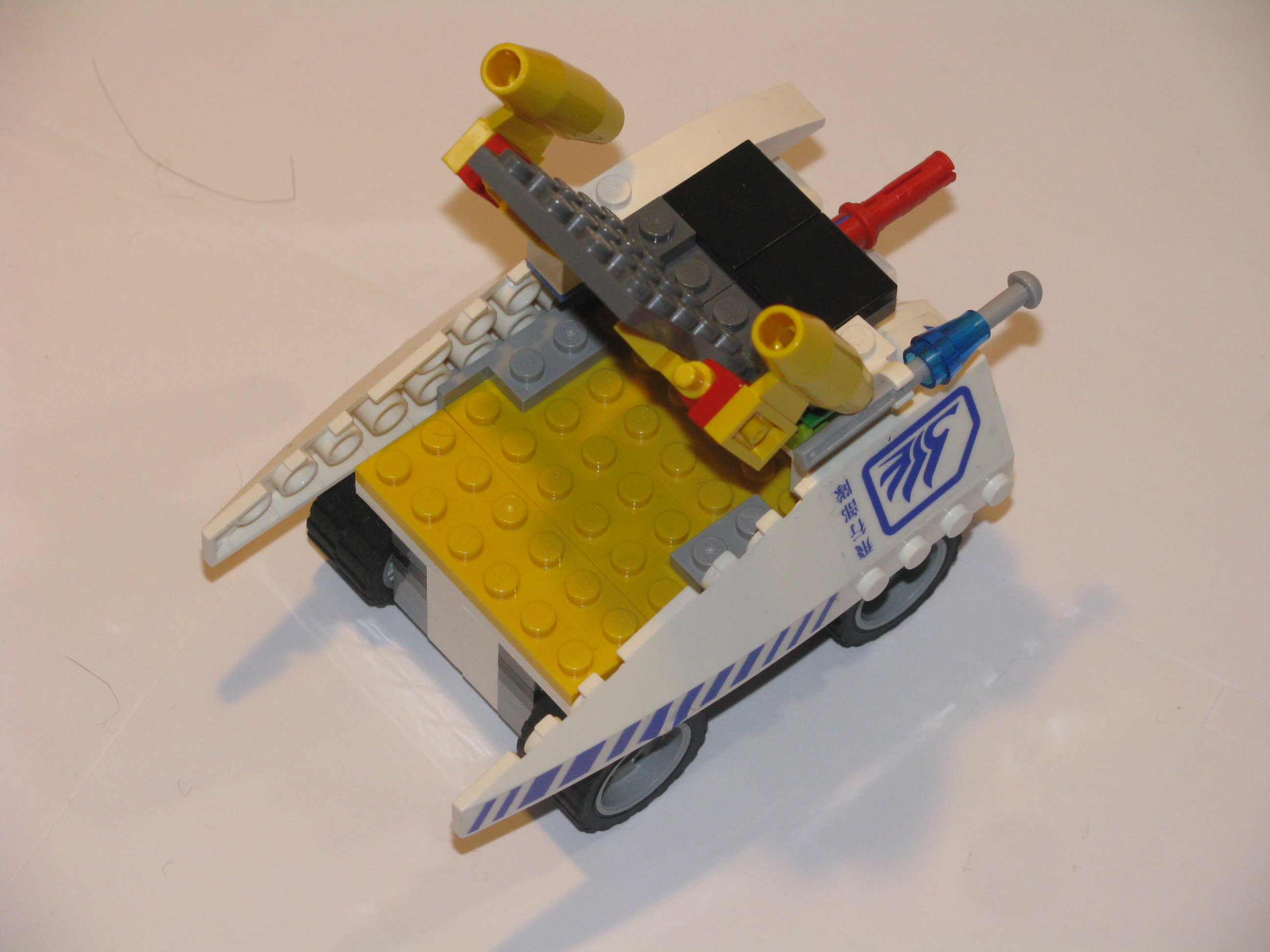 mini_lego_b._tank_004.jpg