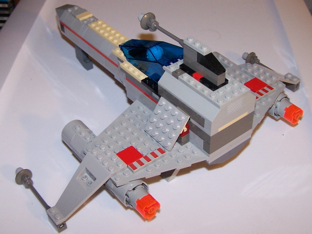 lego_7140_e-wing_2-seater_06.jpg