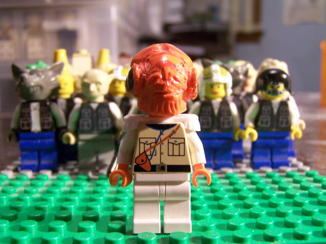 rebel_troops_w_admiral_ackbar.jpg