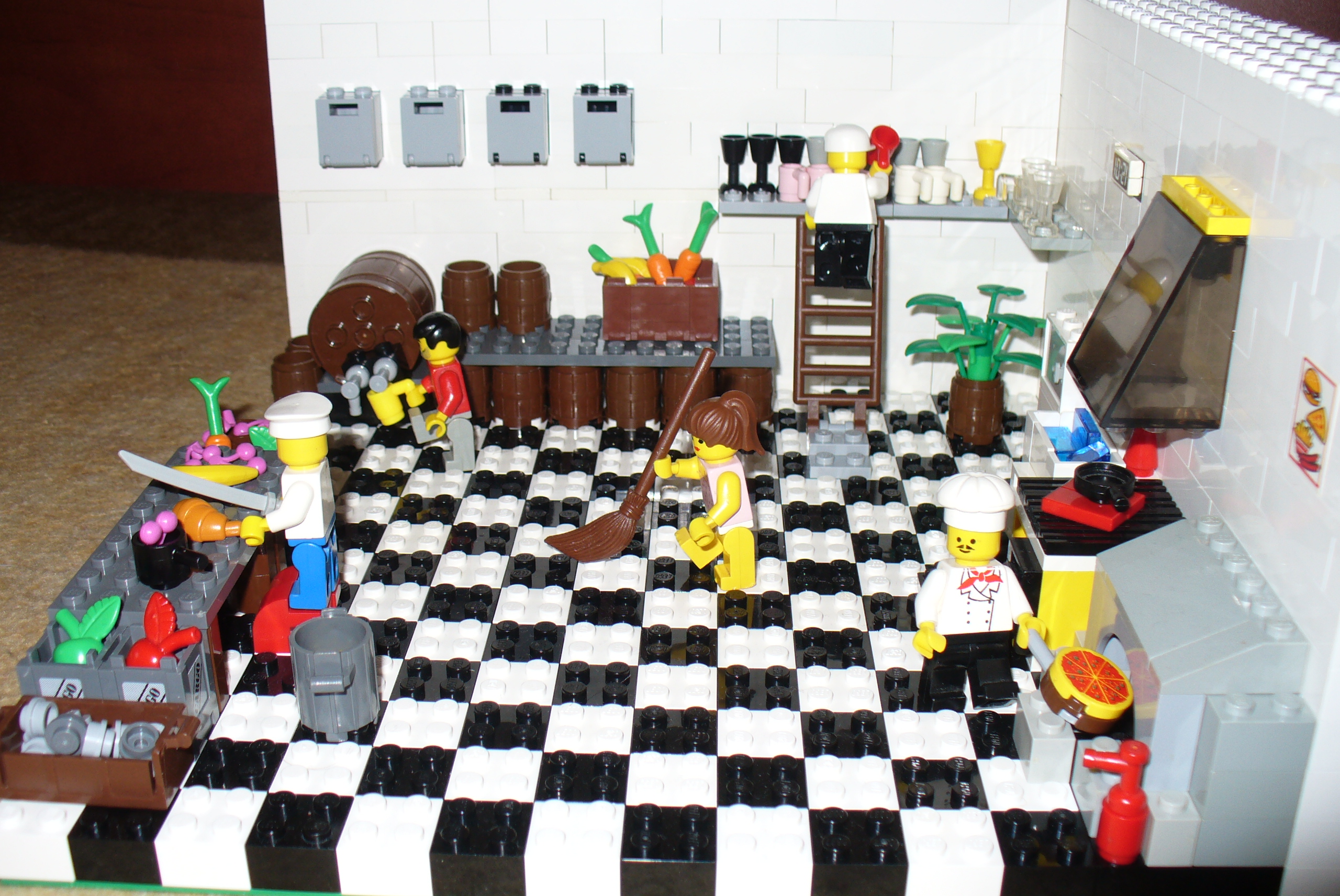 kitchen_2.jpg