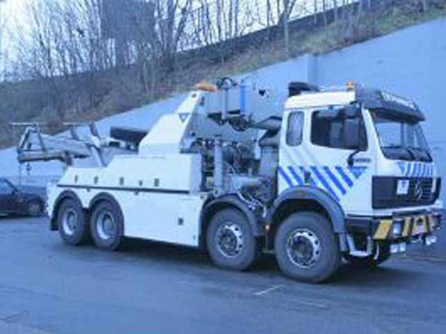 mercedes-3535-090206p012.jpg