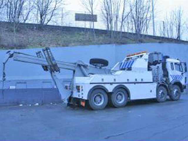 mercedes-3535-090206p014.jpg