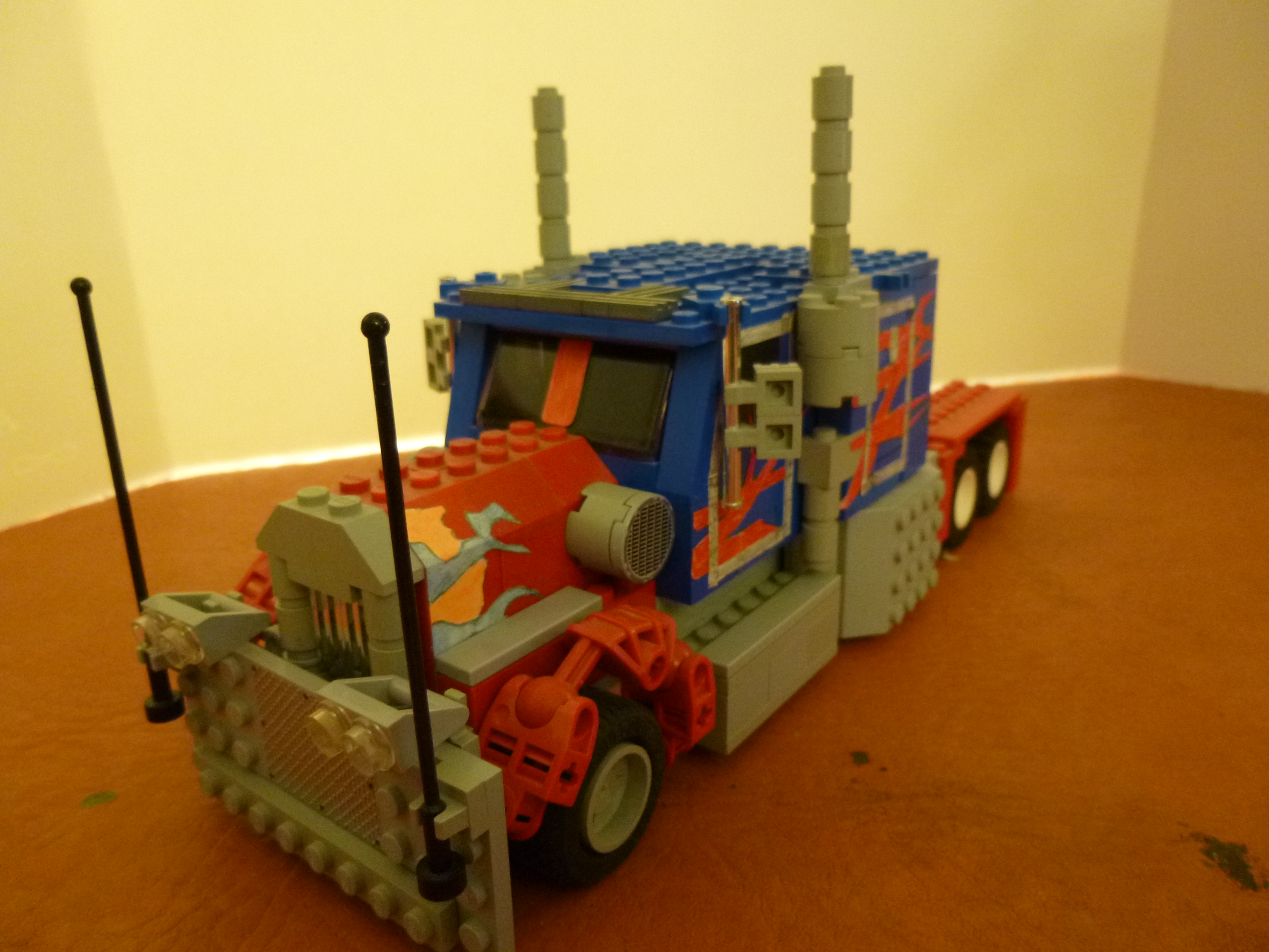optimusprime86.jpg