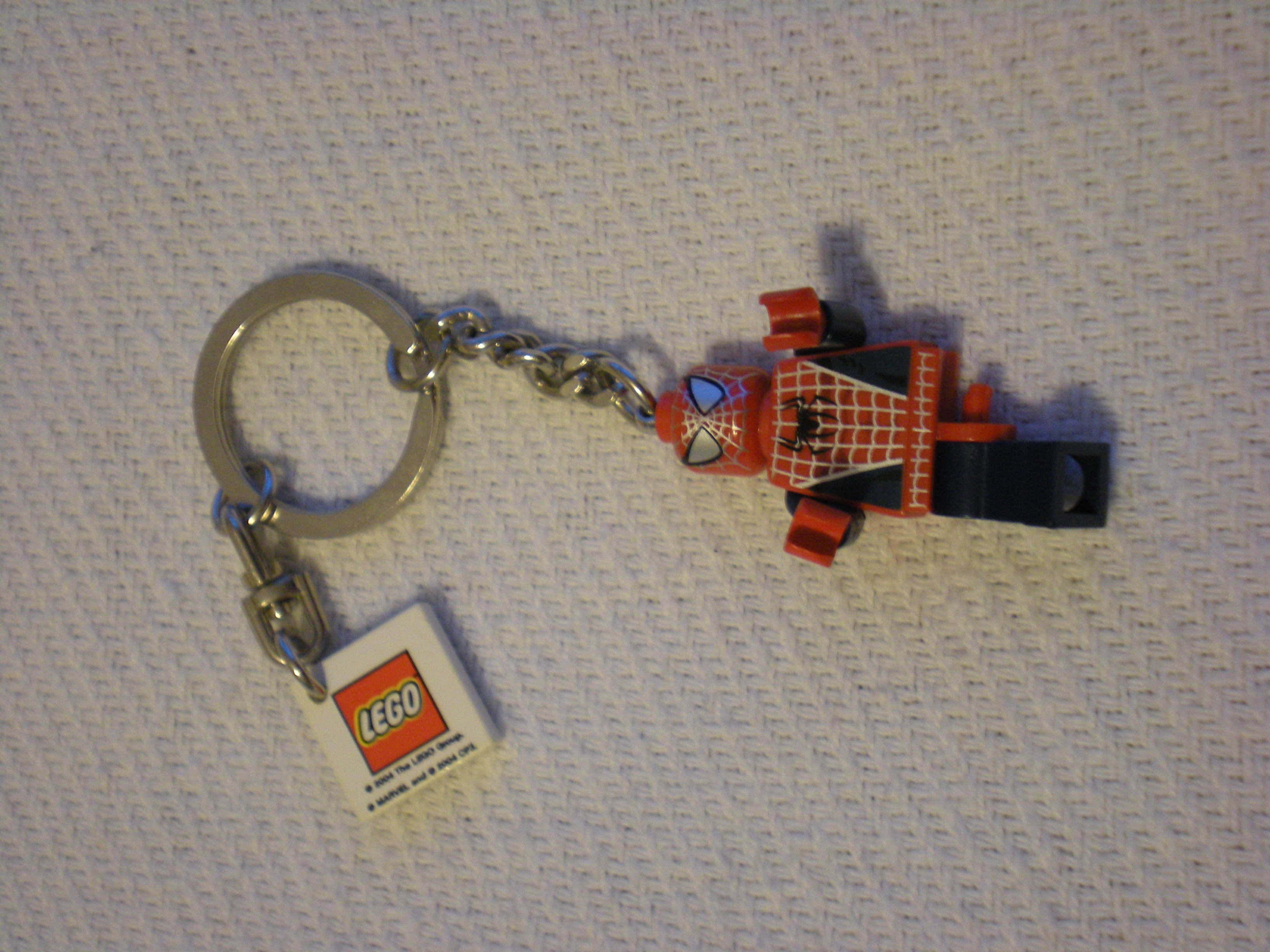 spidey_keychain_-_oky_trade_002.jpg