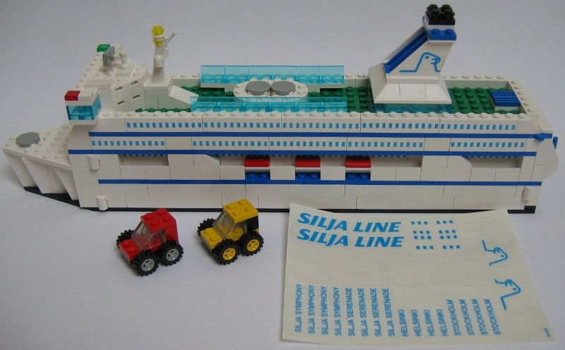 boat_and_cars.jpg
