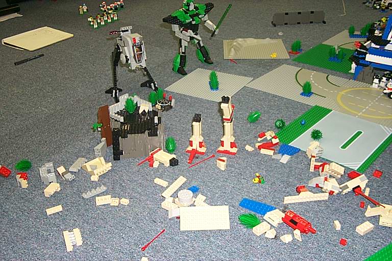 fest_brikwars08_boom.jpg