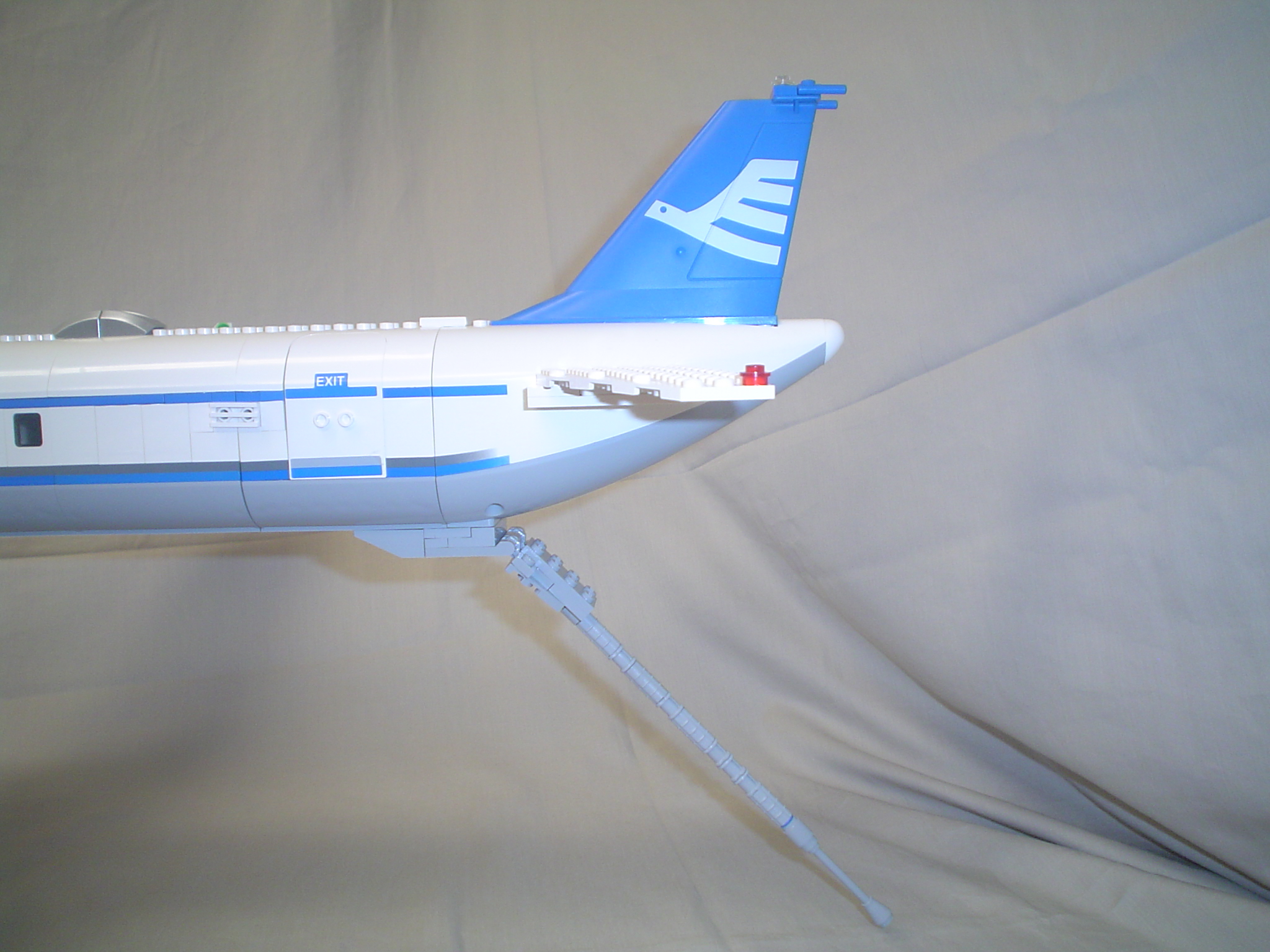 airbrick_industries_mrtt_flying_boom_extended.jpg