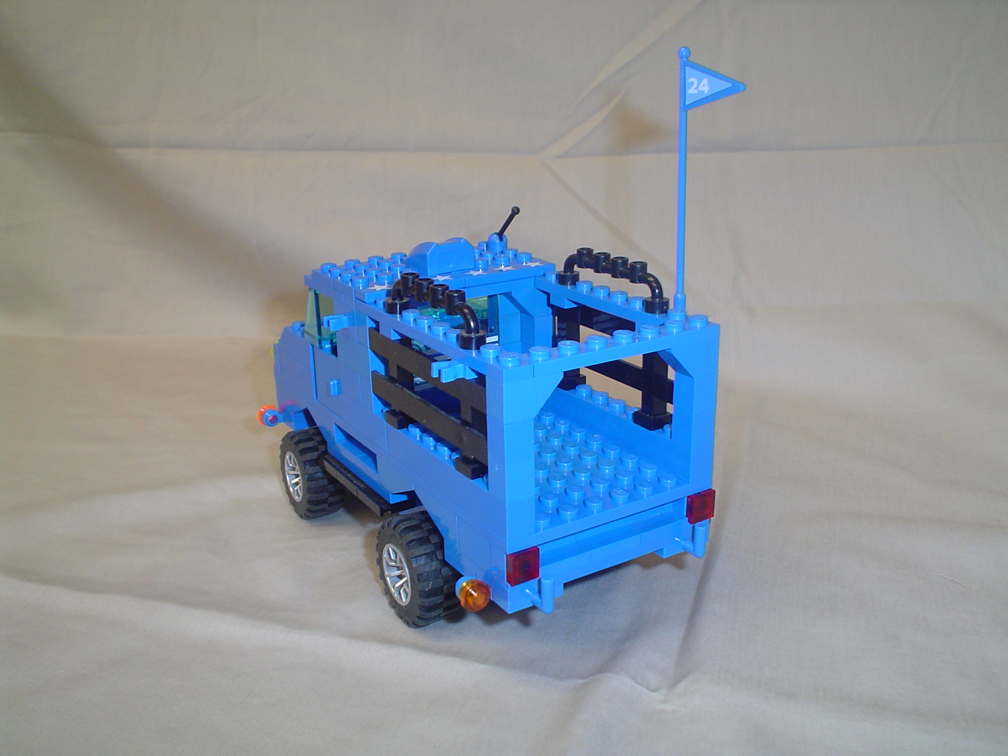 brickliner_civilian_pu_c.jpg