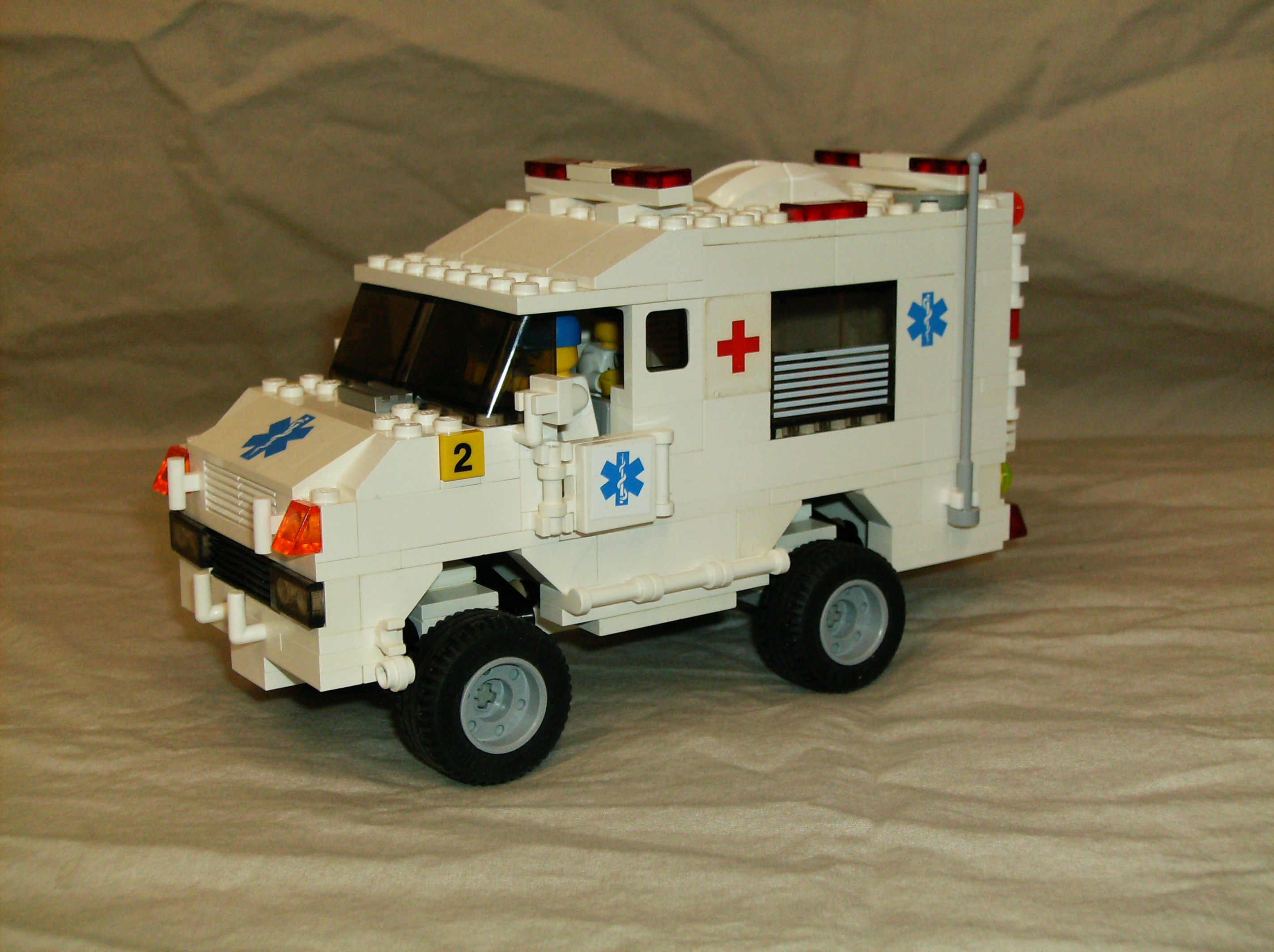 brickliner_emergency_range_cougar_ambulance_1.jpg