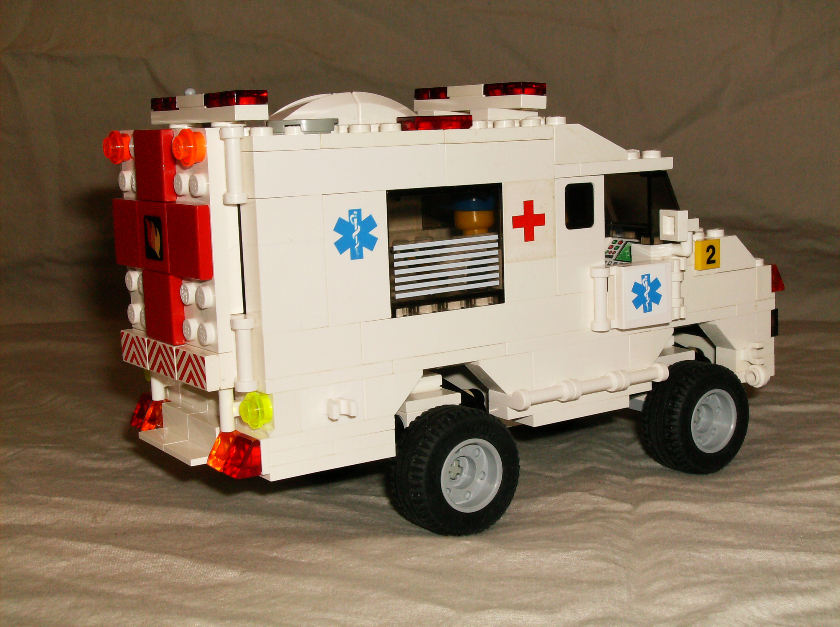 brickliner_emergency_range_cougar_ambulance_5.jpg