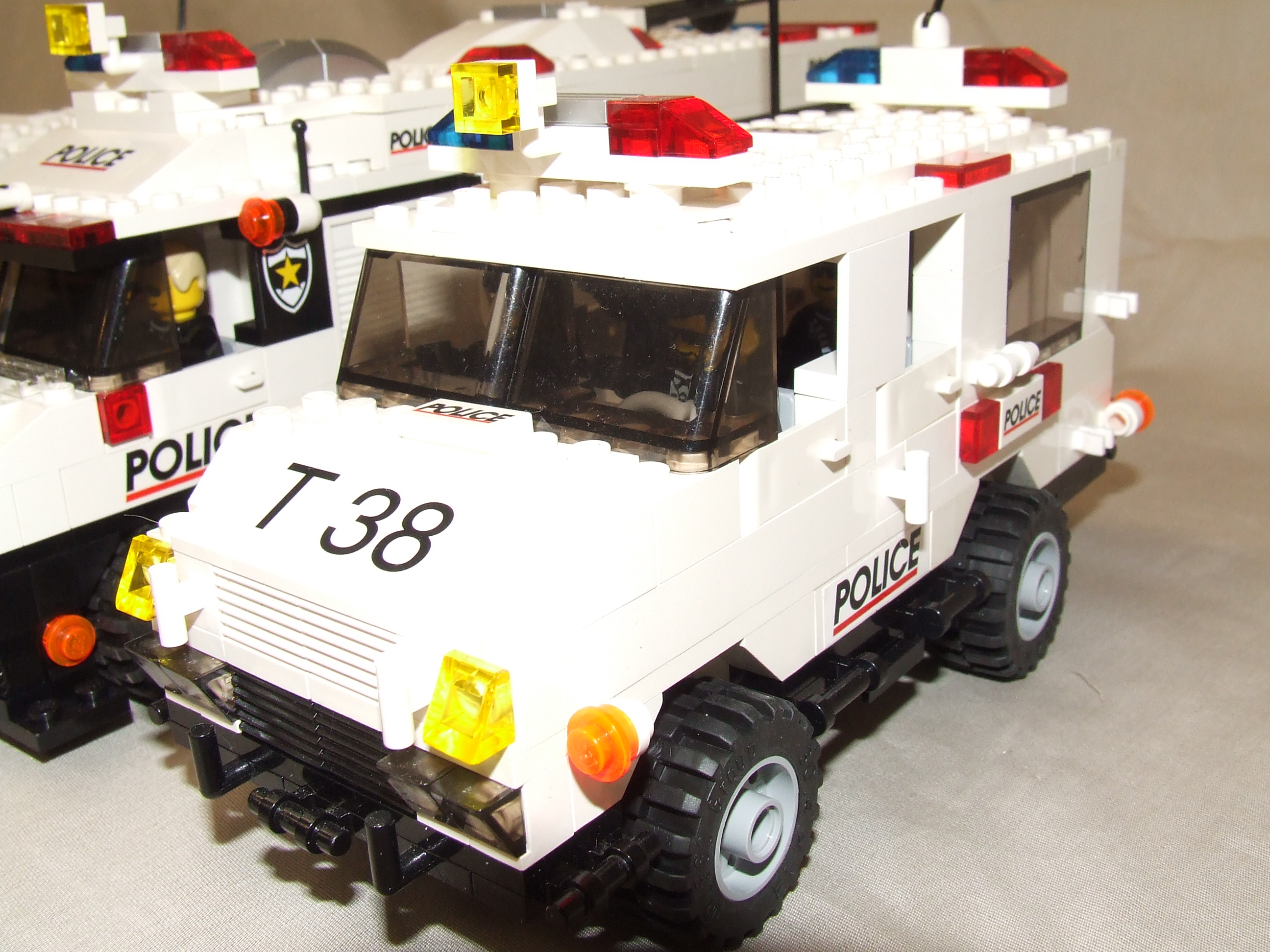 brickliner_police_utility_b.jpg