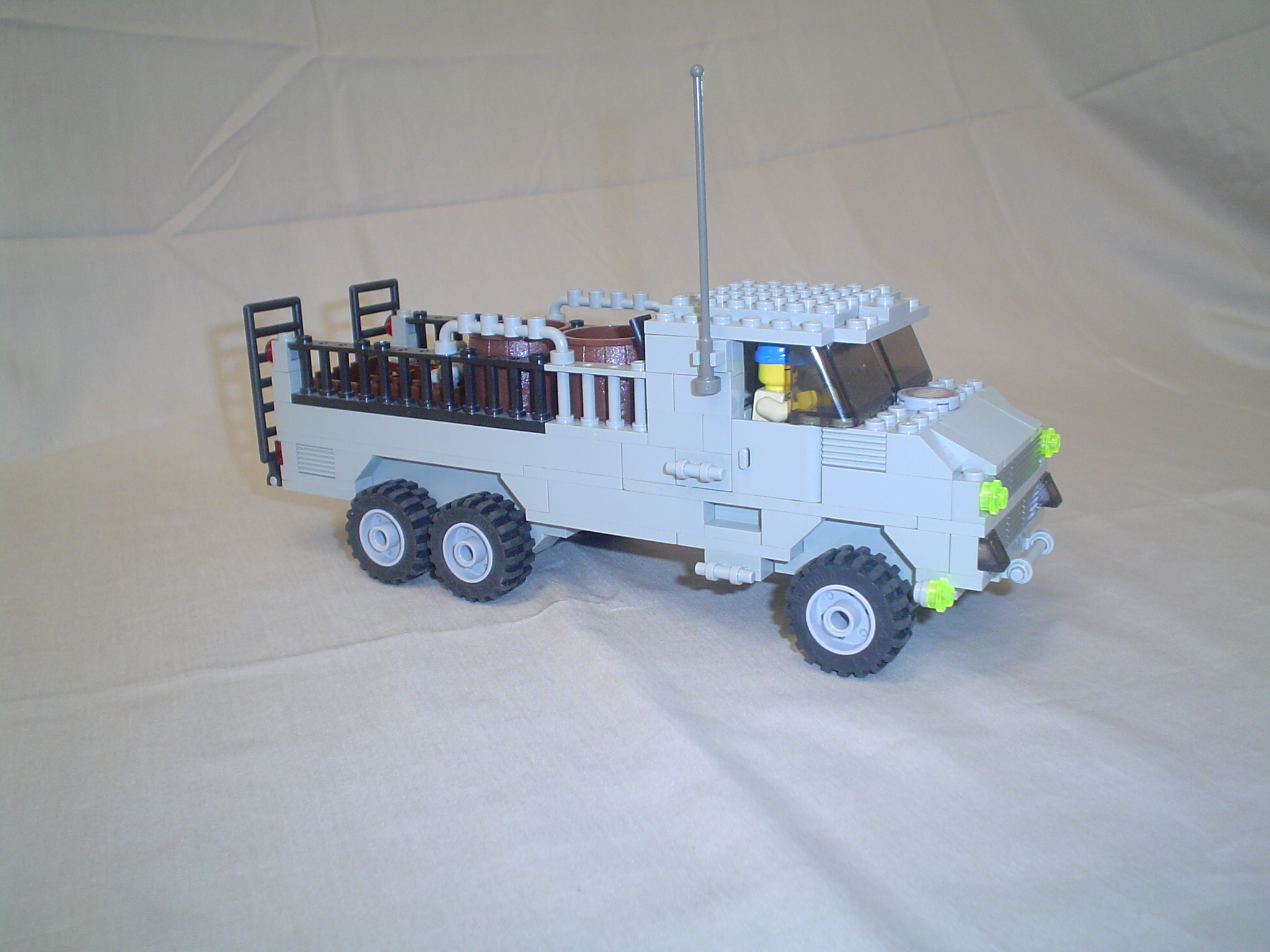 brickliner_deuce_2.jpg