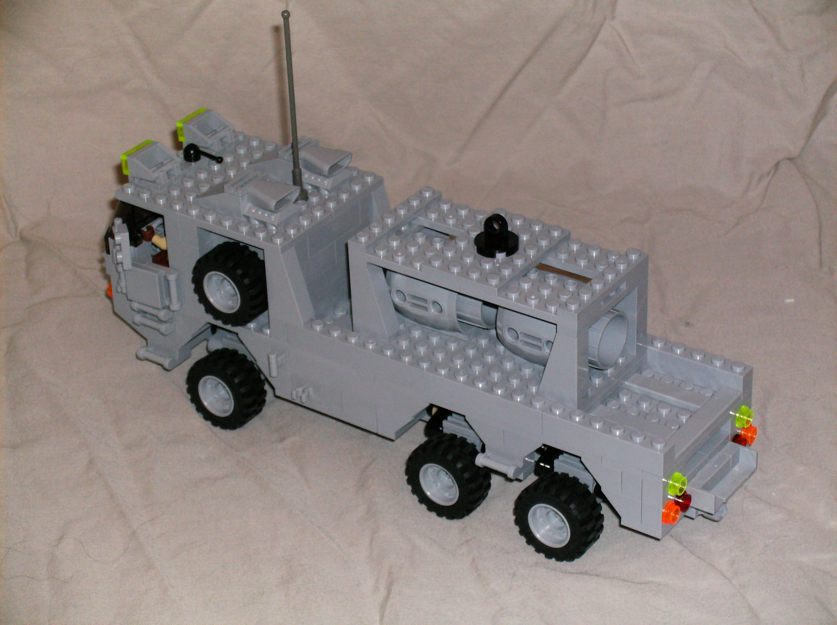 brickliner_military_range_logistics_vehicle_medium_002.jpg