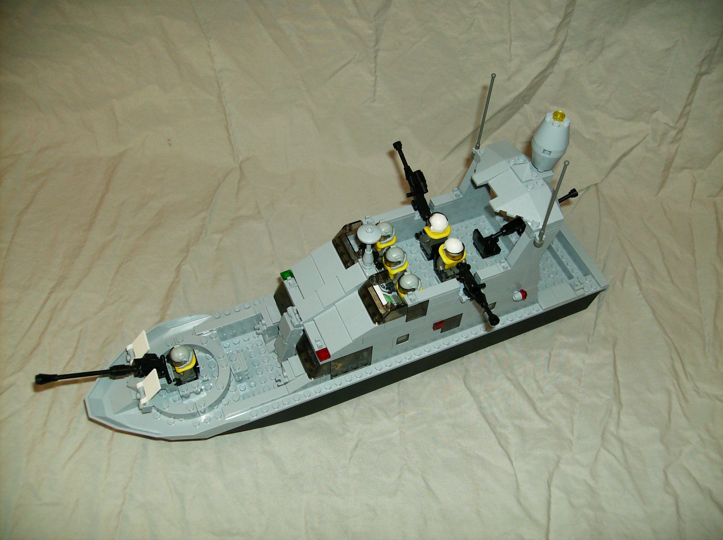 pirhana_support_ship_1.jpg