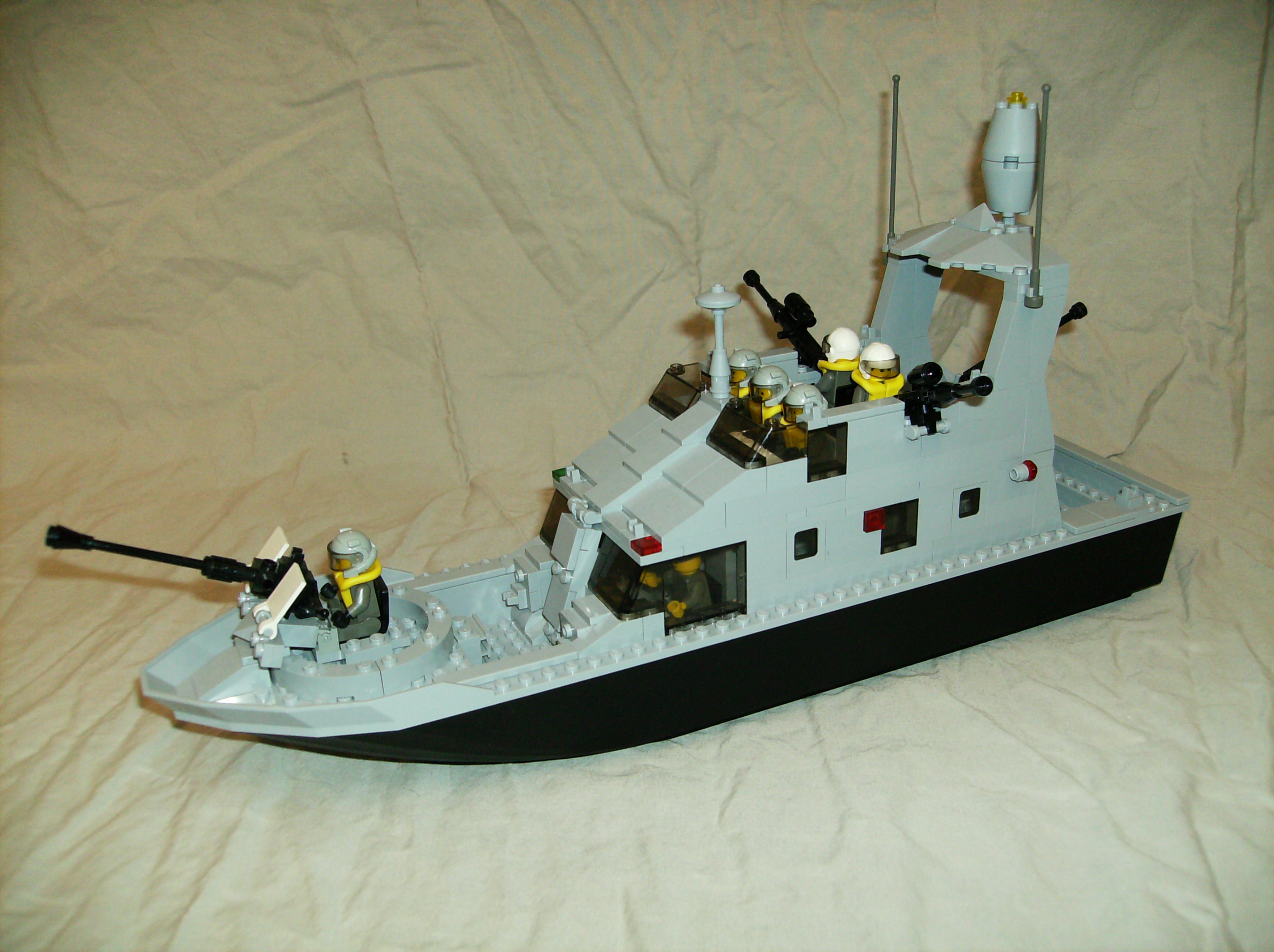 pirhana_support_ship_2.jpg