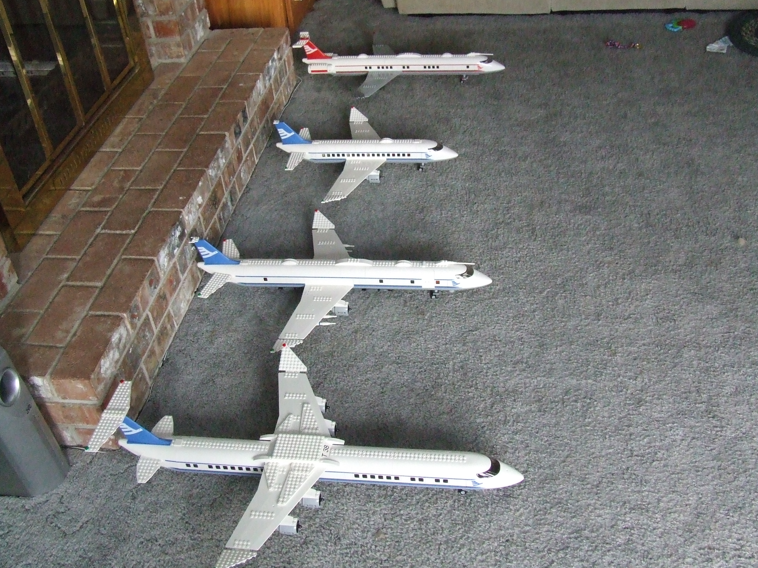 flightline_2.jpg