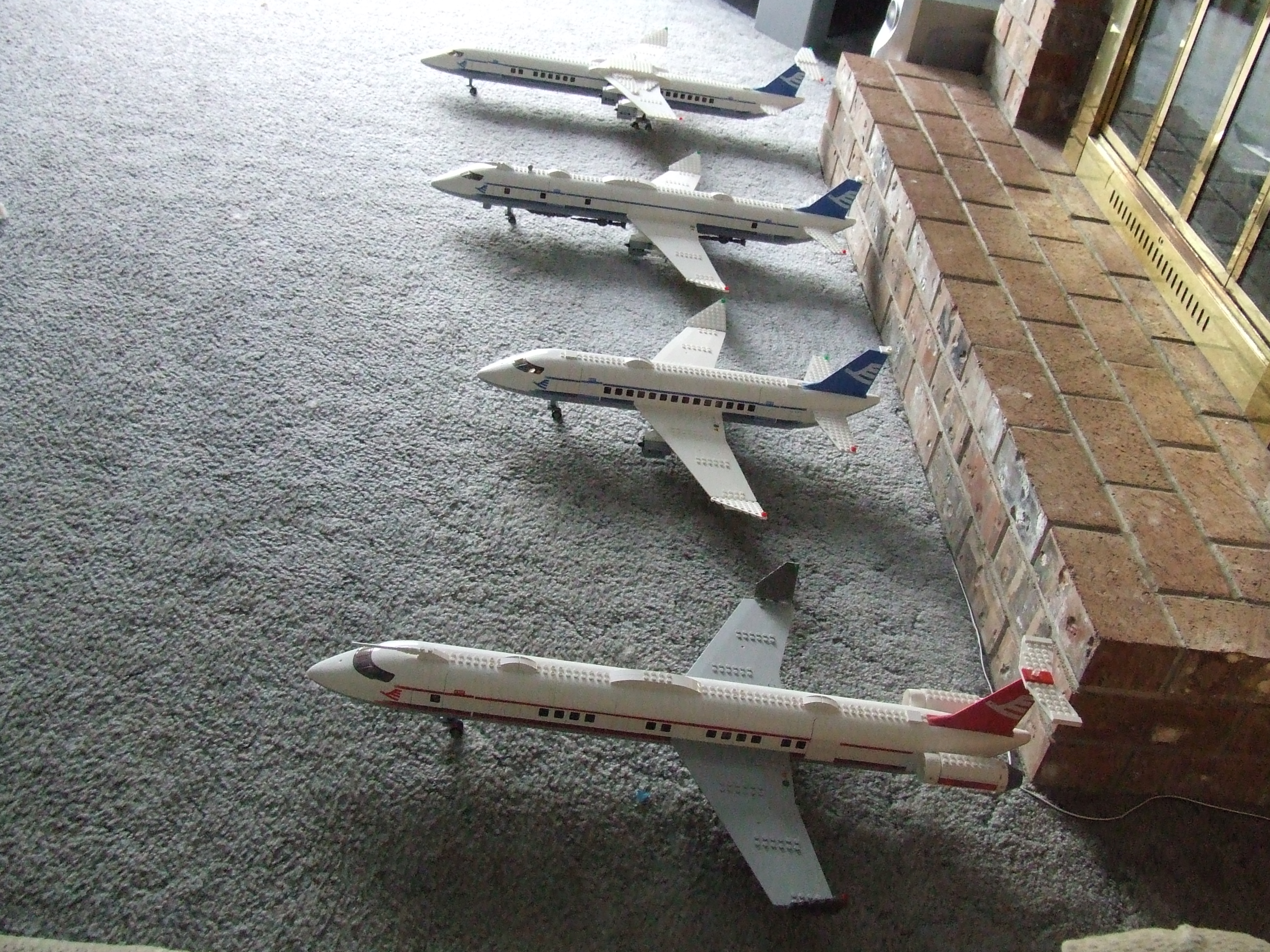 flightline_3.jpg