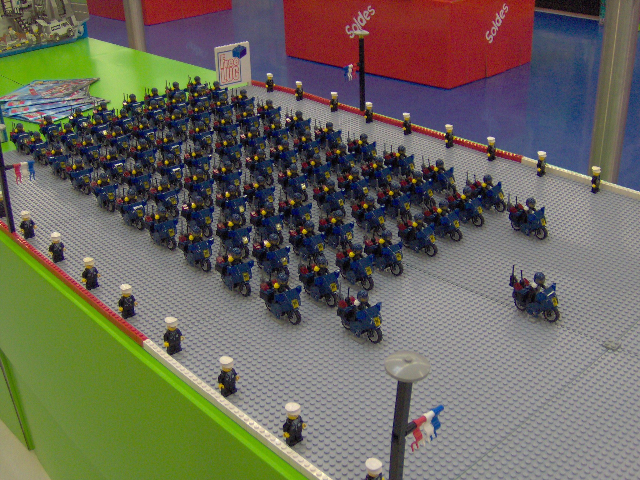 0000_83_motos.jpg