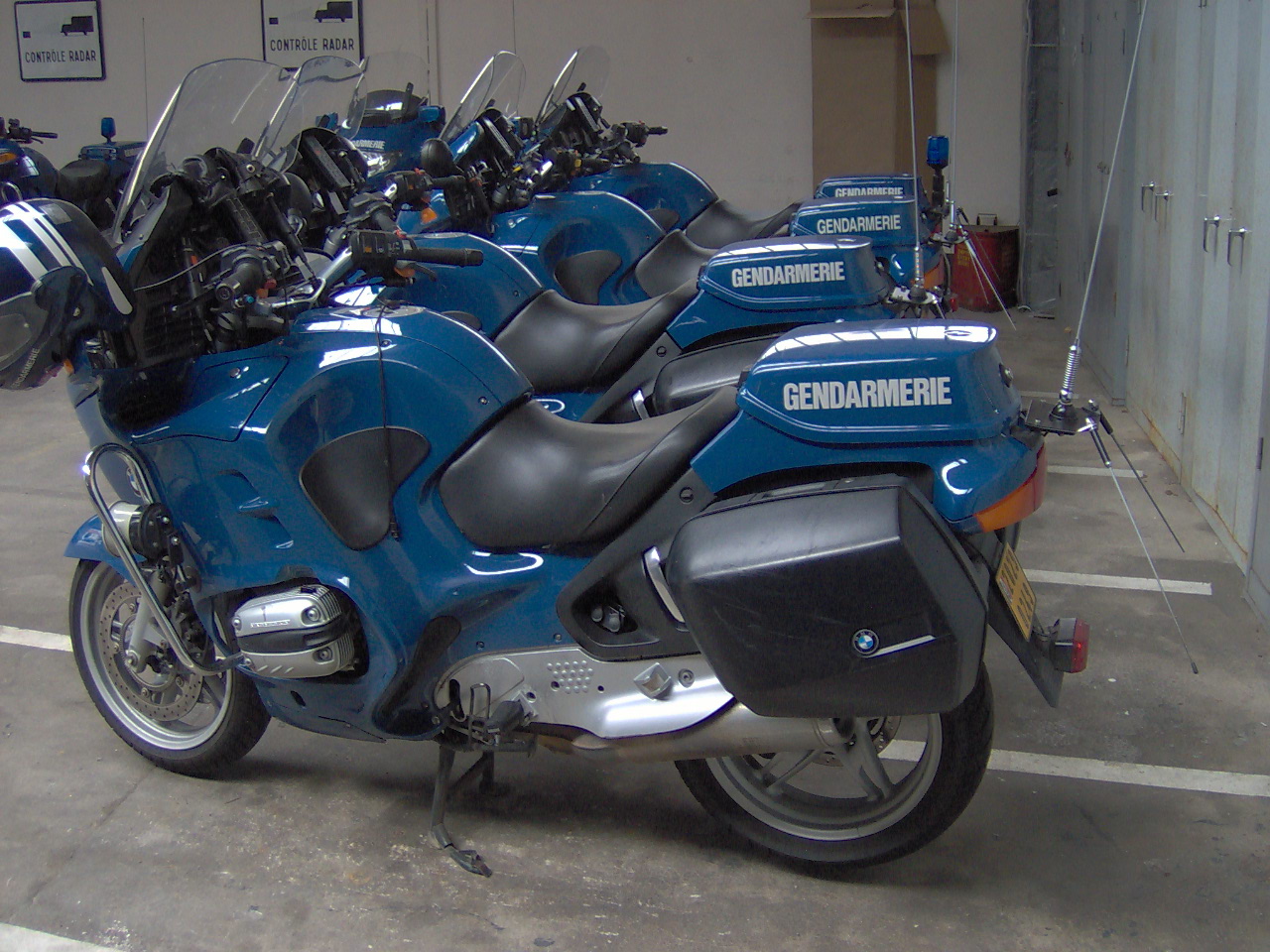 001_motos_gendarmerie_3.jpg
