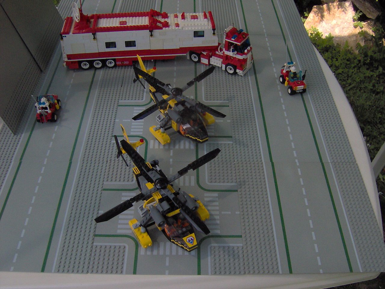resq_copter_and_mobile_resq.jpg