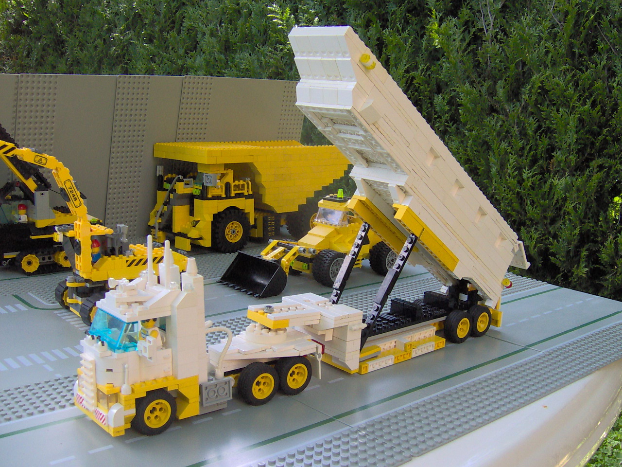 1_truck_for_expo_mars_2007.jpg