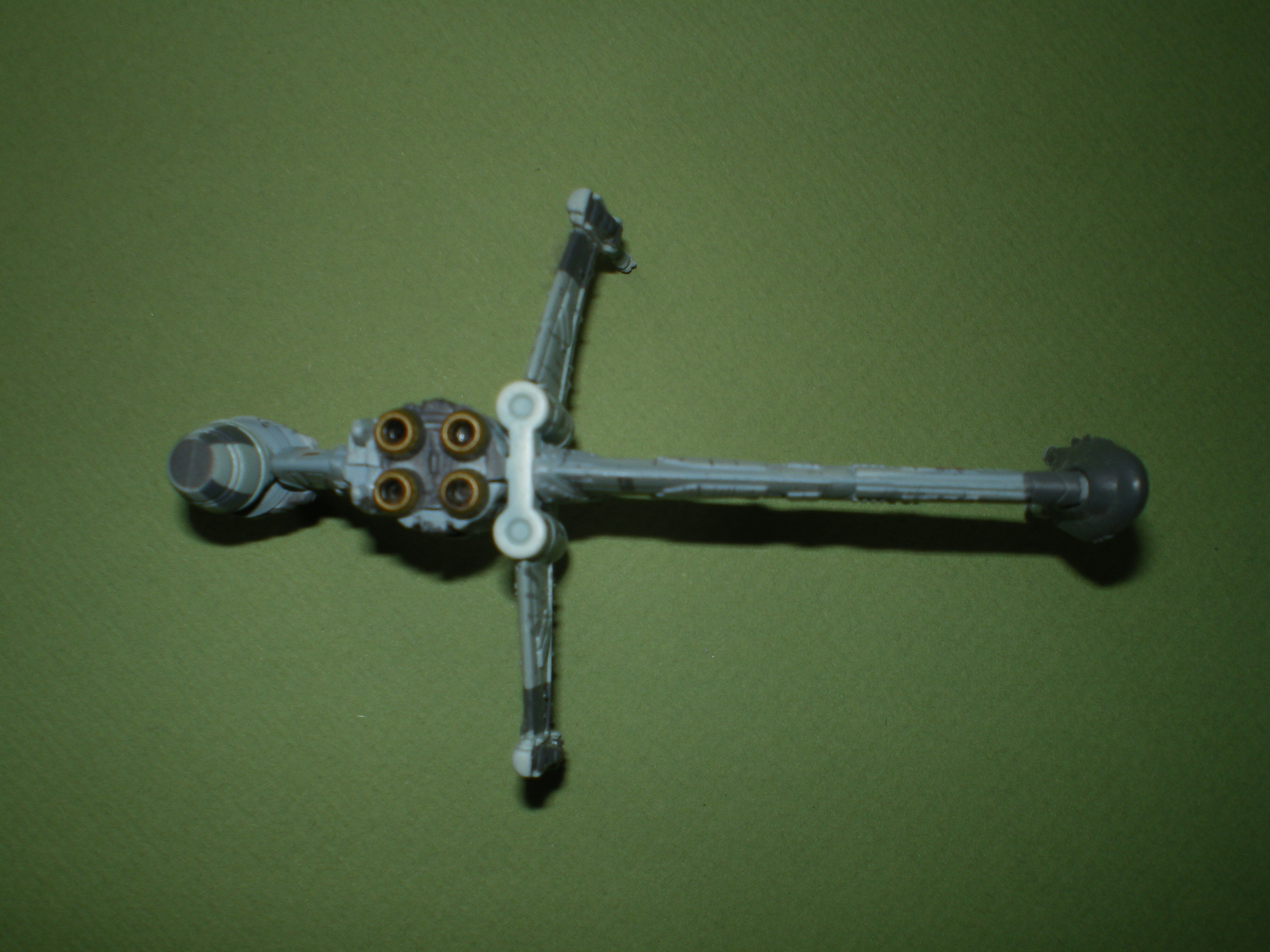 b-wing_without_stand_back_view.jpg