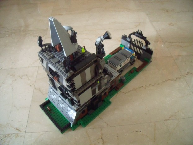 arkham_asylum_version_4_back_angle.jpg