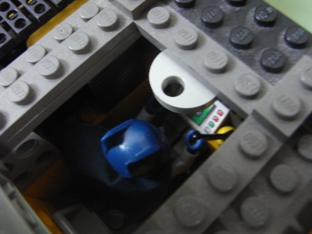 bat-tank_ii_interior_2.jpg