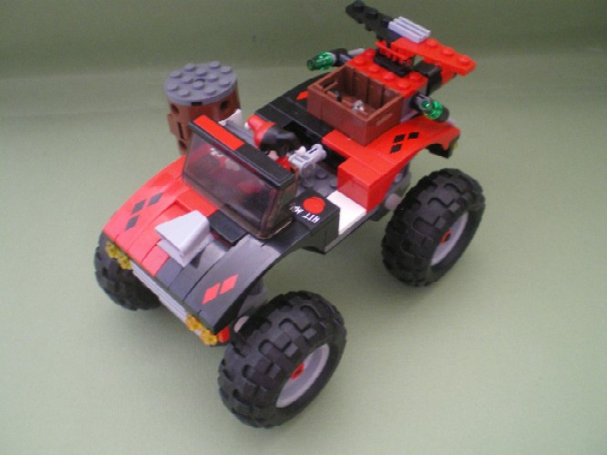 harley_quinn_hammer_truck-hammer_truck_2.jpg
