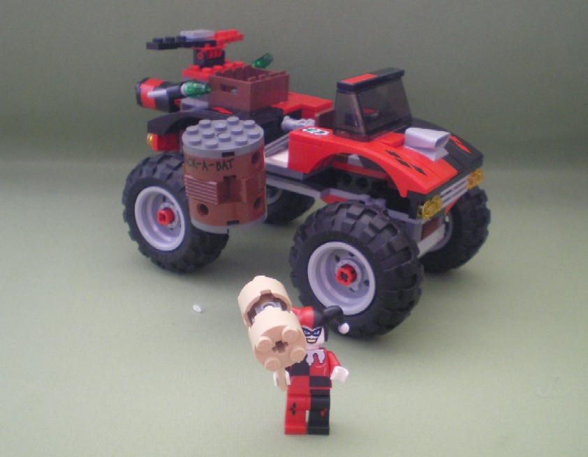 harley_quinn_hammer_truck-hammer_truck_and_driver.jpg