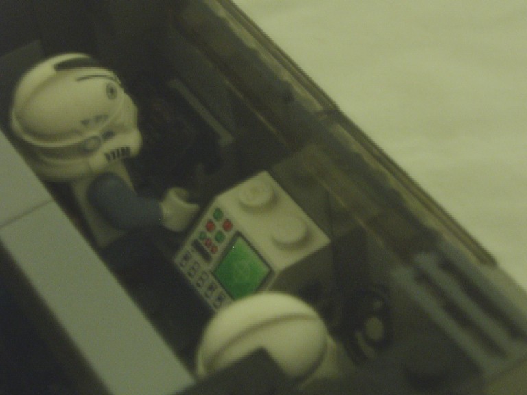 dyst_troop_transporter_version_2_cockpit_view_1.jpg