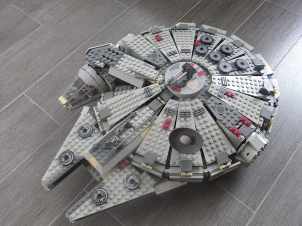 millennium_falcon_modded_1.jpg