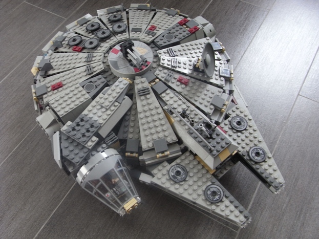 millennium_falcon_modded_2.jpg