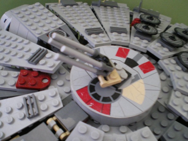millennium_falcon_quad_turret.jpg