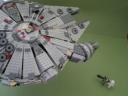 millennium_falcon_flying_away.jpg