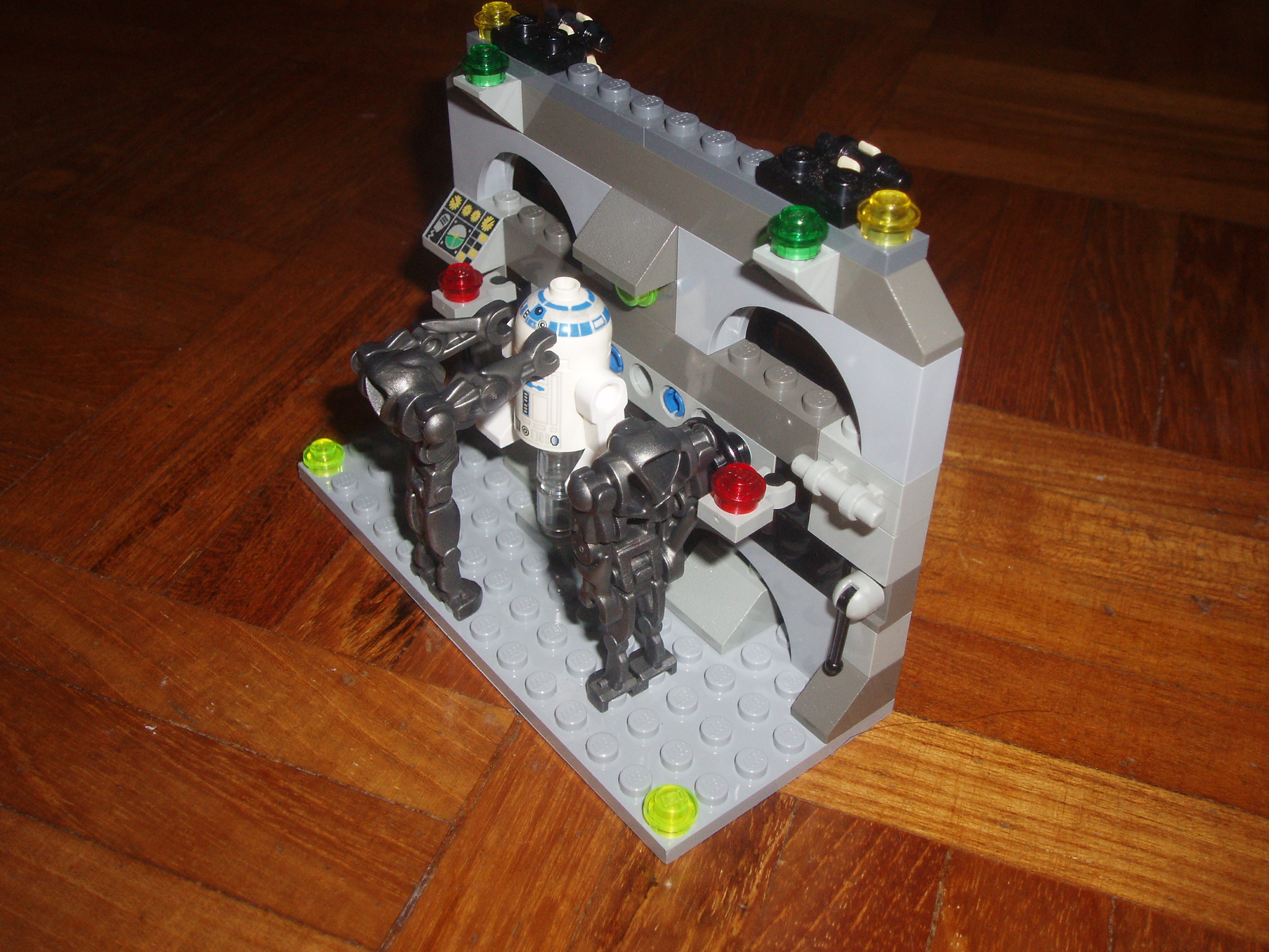 r2_vs_super_battle_droids_vignette_3.jpg