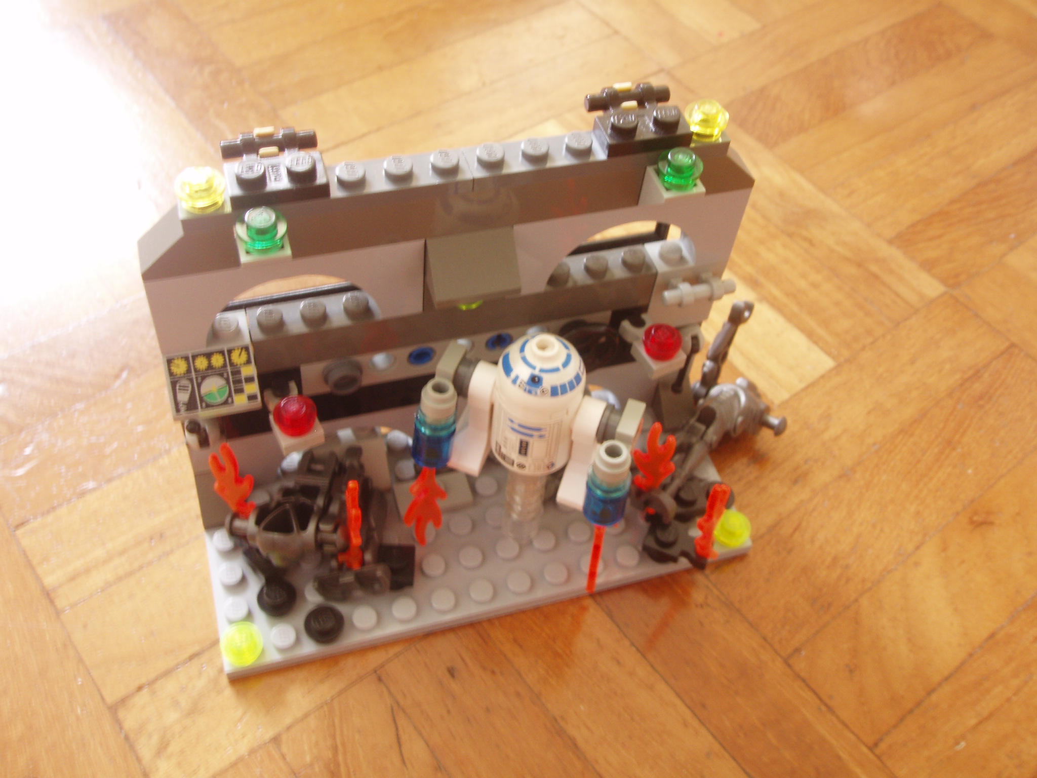 r2d2_defeating_super_battle_droids_1.jpg