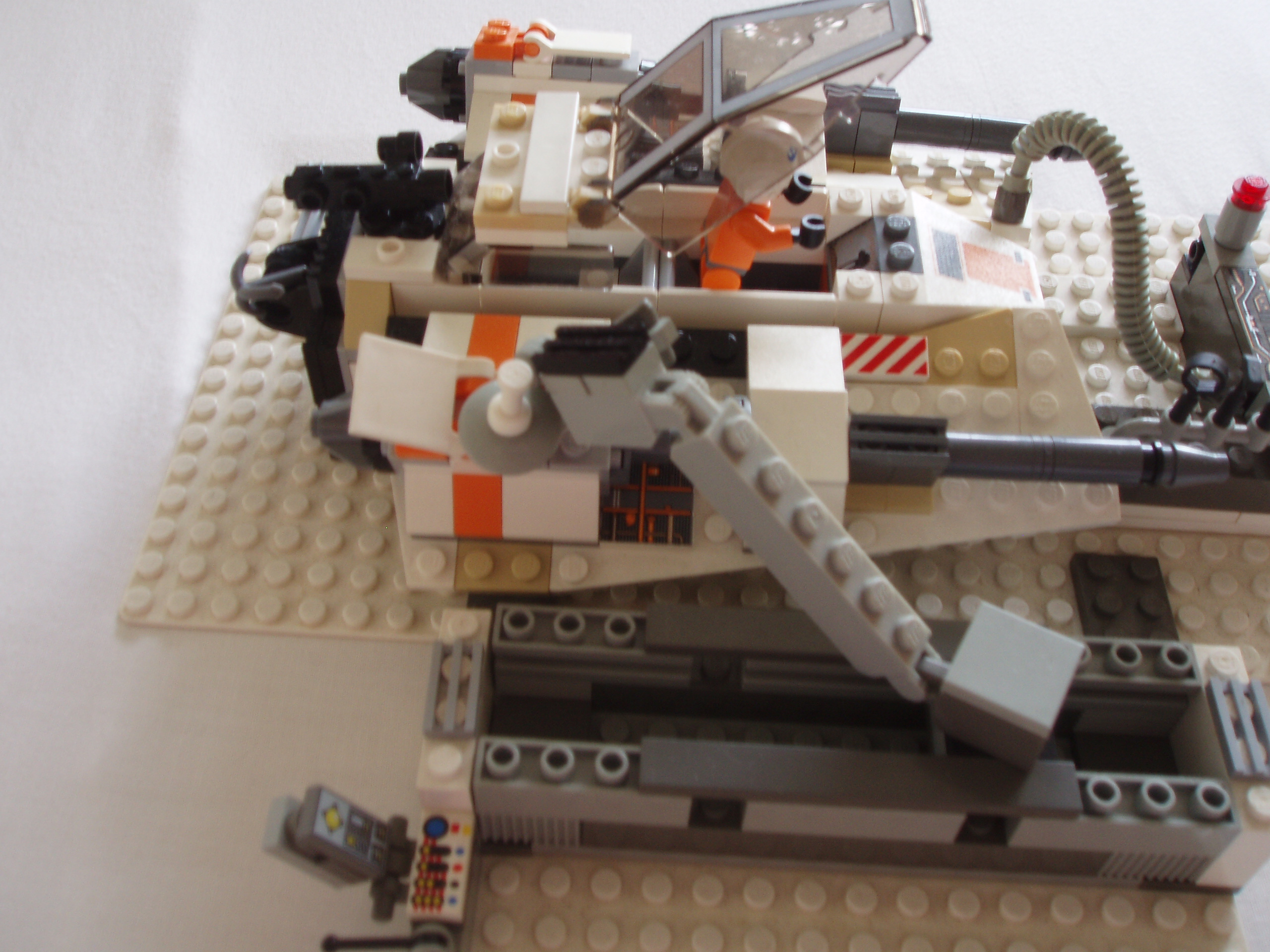 snowspeeder_undergoing_maintenance.jpg