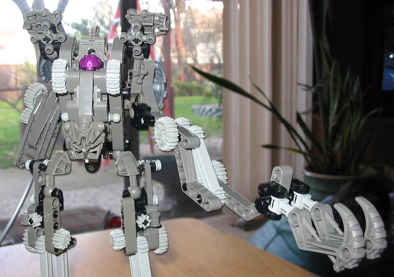 claw_arm.jpg